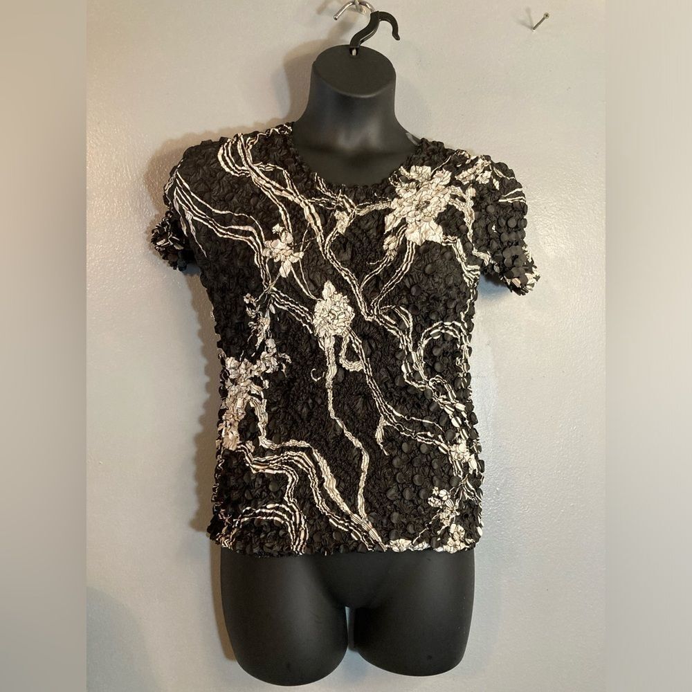 She's All That black-and-white 90s popcorn top